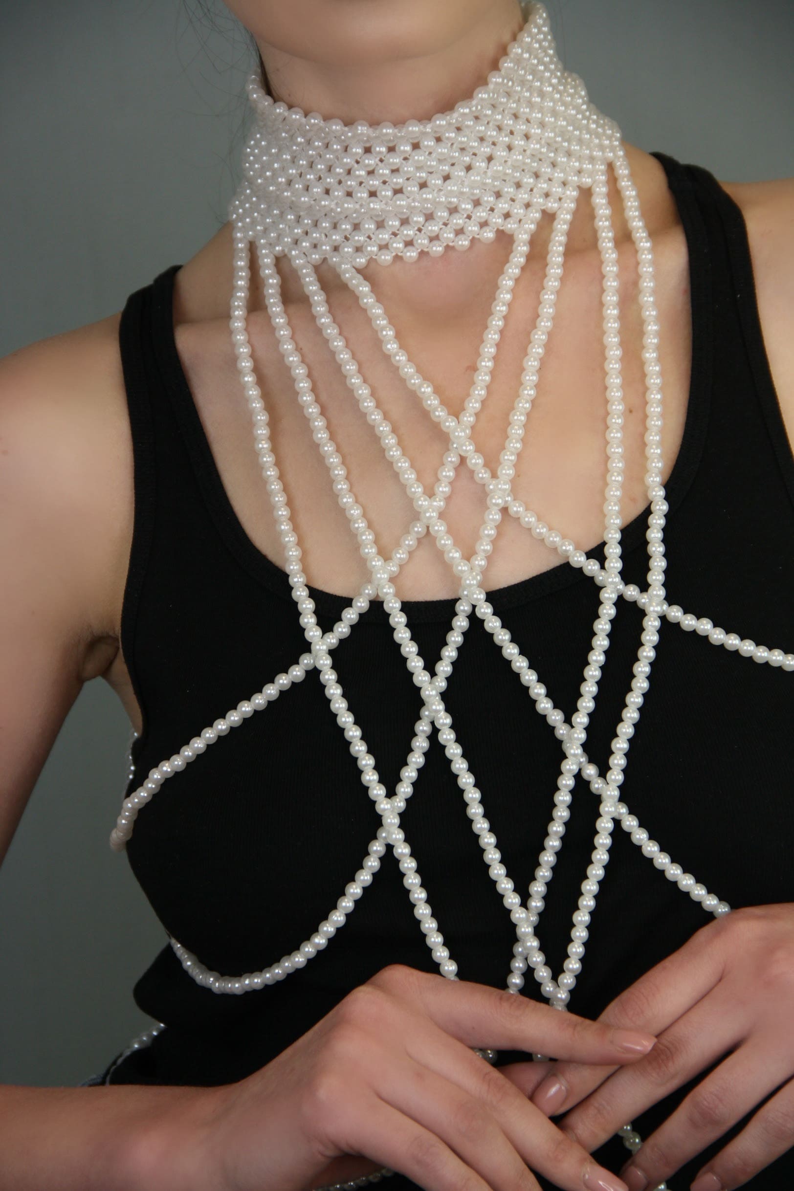 Hellen.V - White Pearl Body Chain