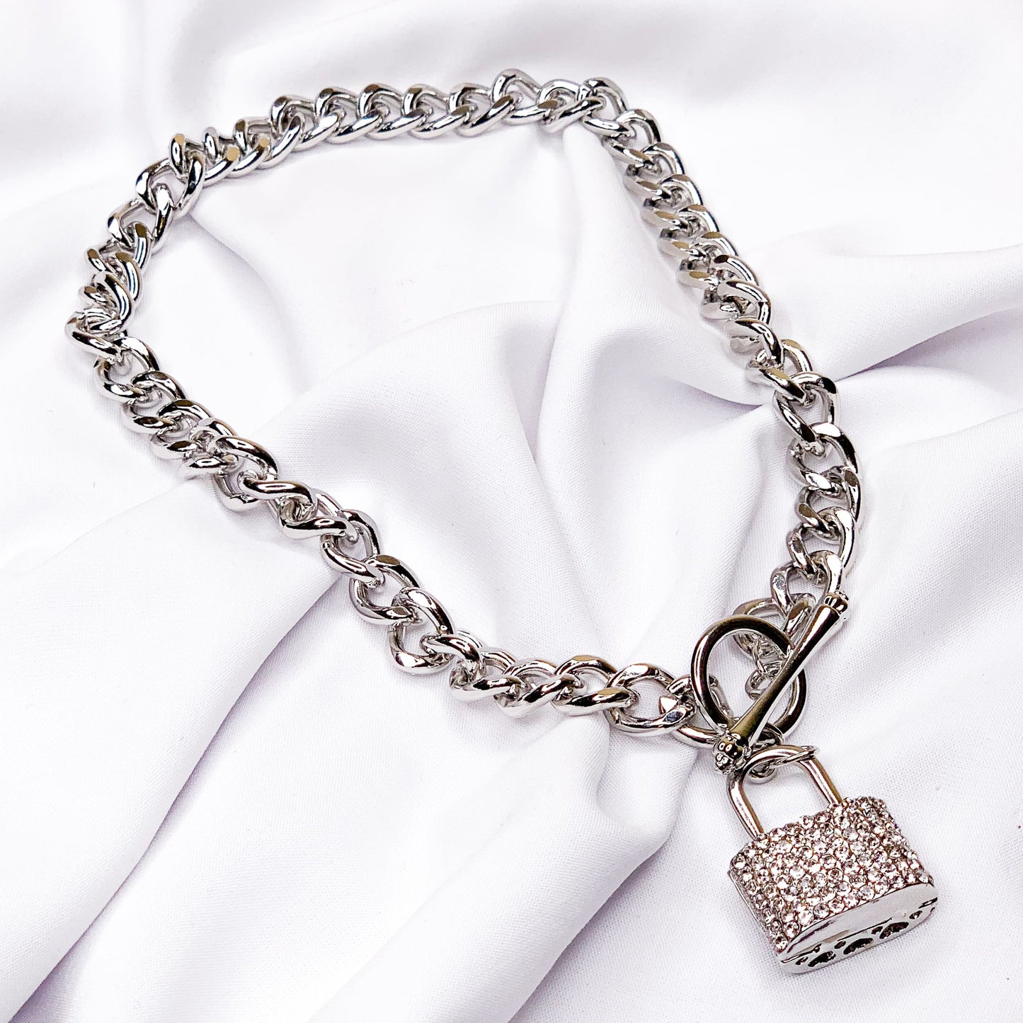 Hellen.V - Rhinestone Chain Necklace Lock Pendant