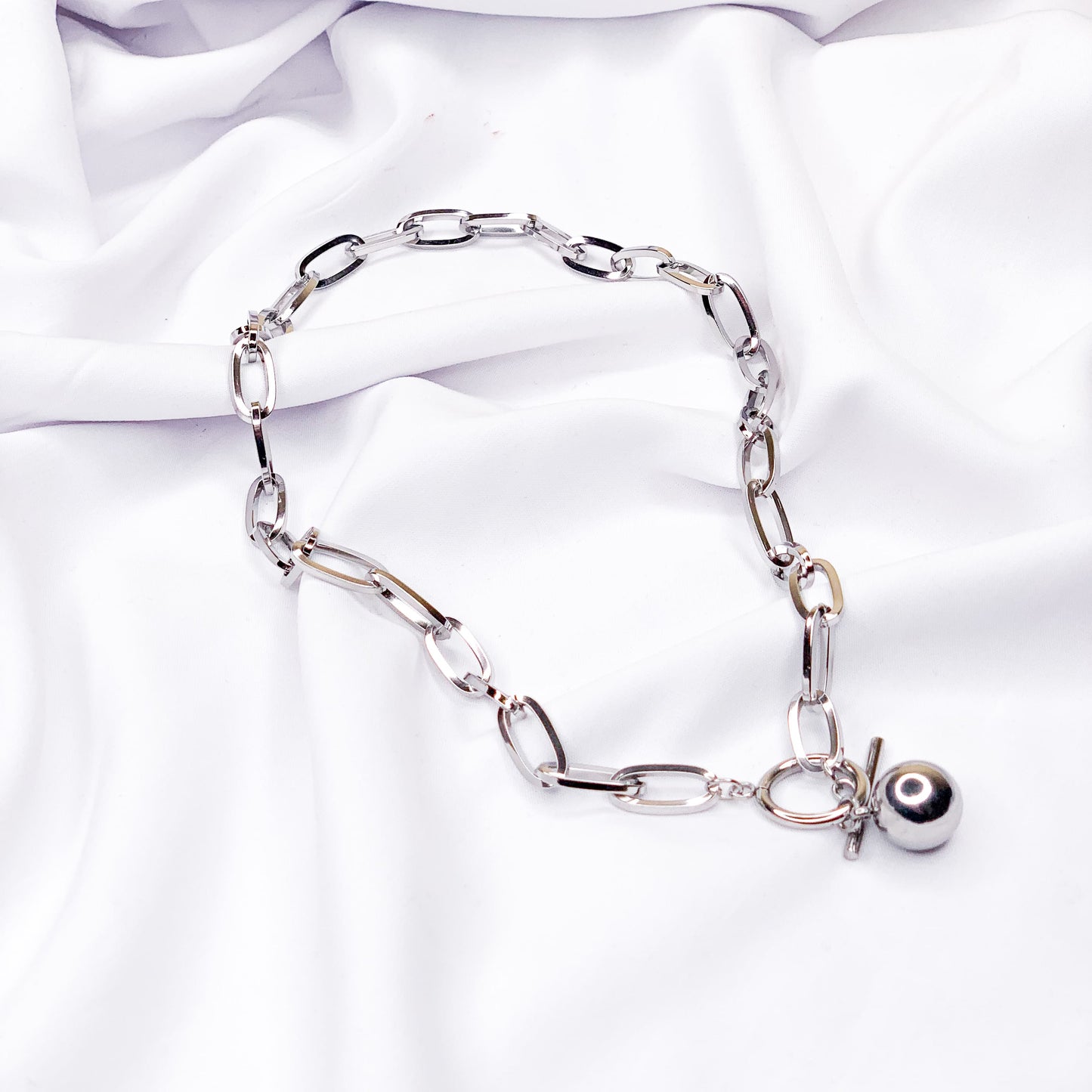 Hellen.V - Silver Chain Necklace | Ball Pendant | Chain Necklaces