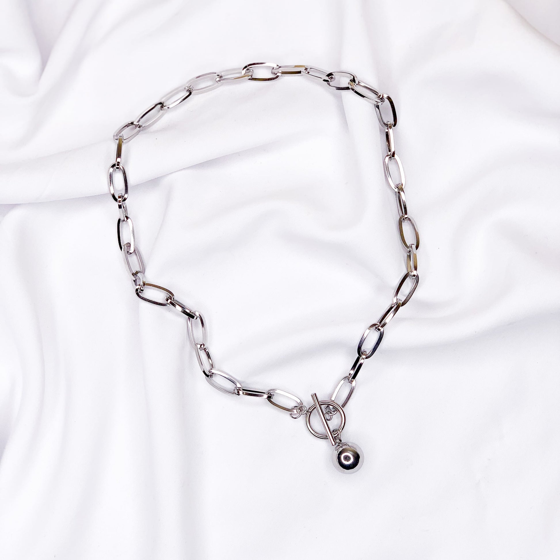 Hellen.V - Silver Ball Pendant | Chain Necklaces
