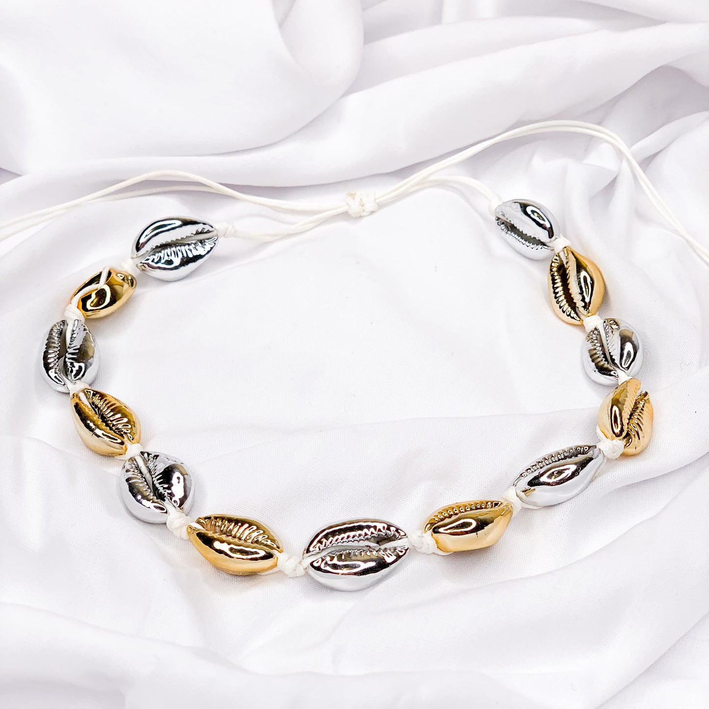 Seashells choker necklace