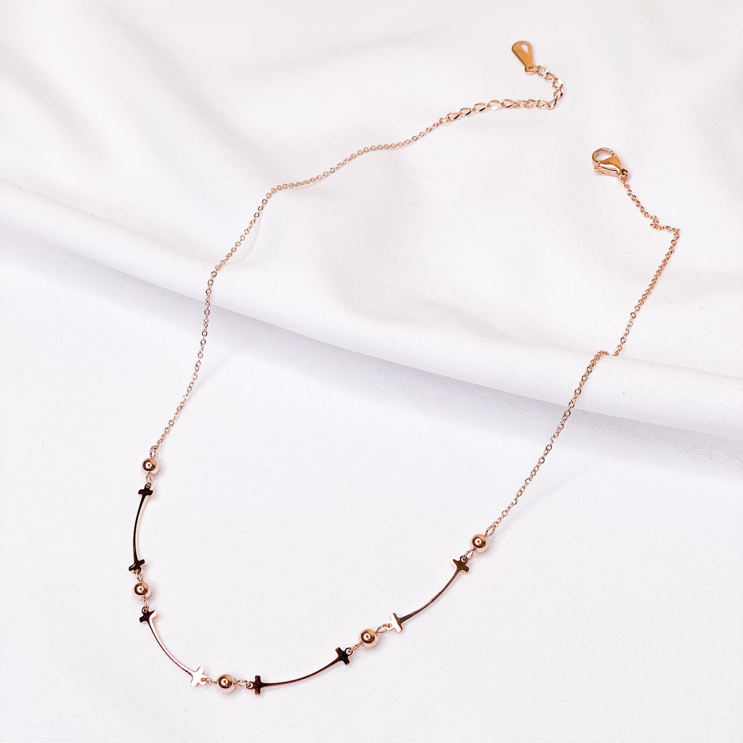 Rose gold chain choker necklace