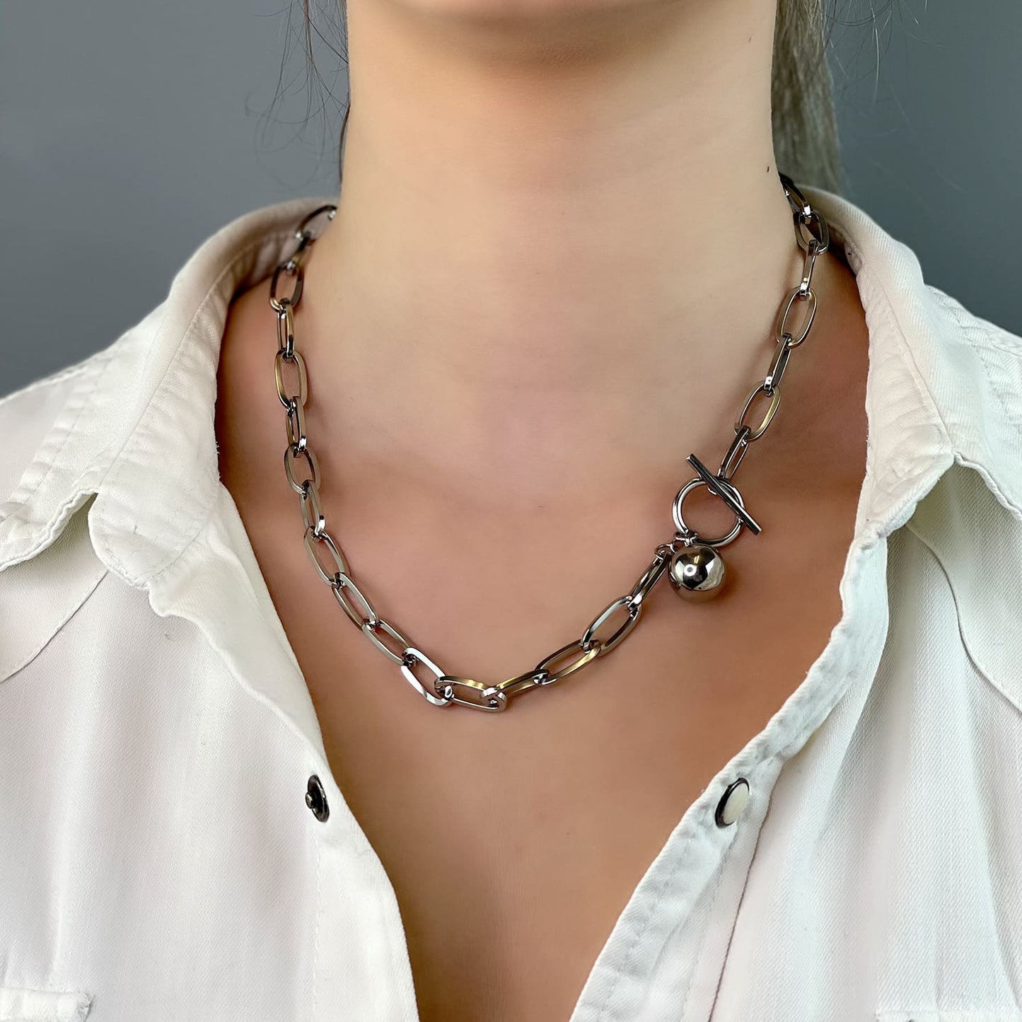 Hellen.V - Chain with Ball Pendant | Silver Necklace