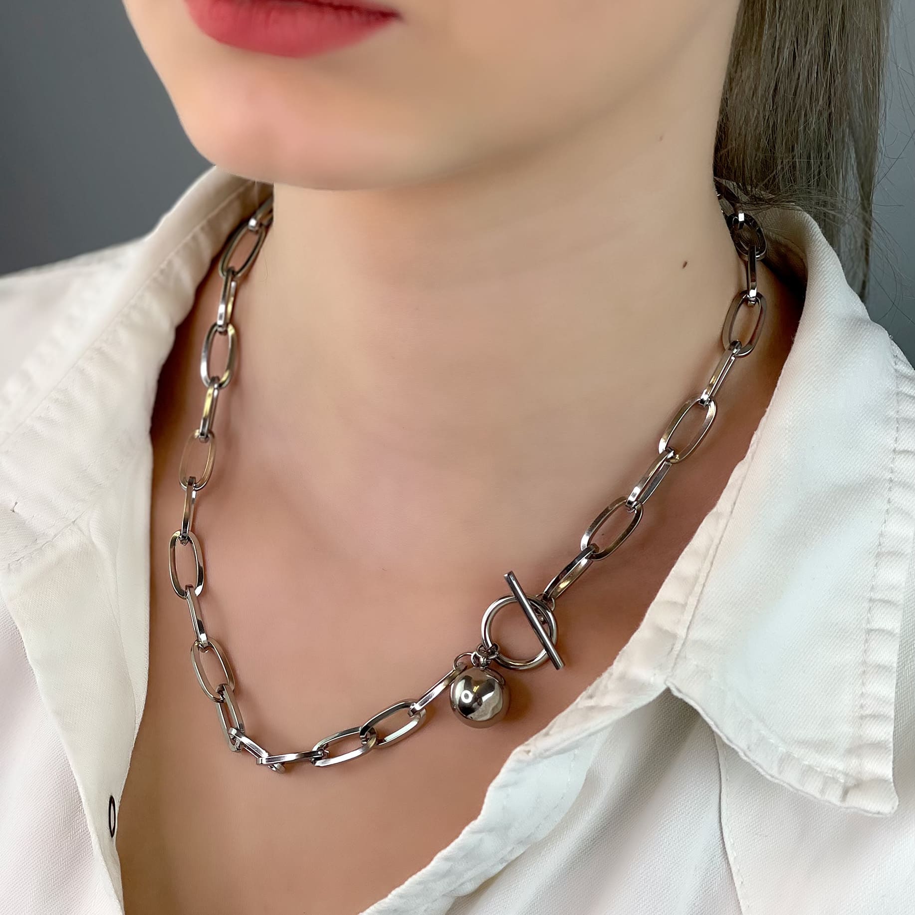 Hellen.V - Silver Chain Necklace | Ball Pendant
